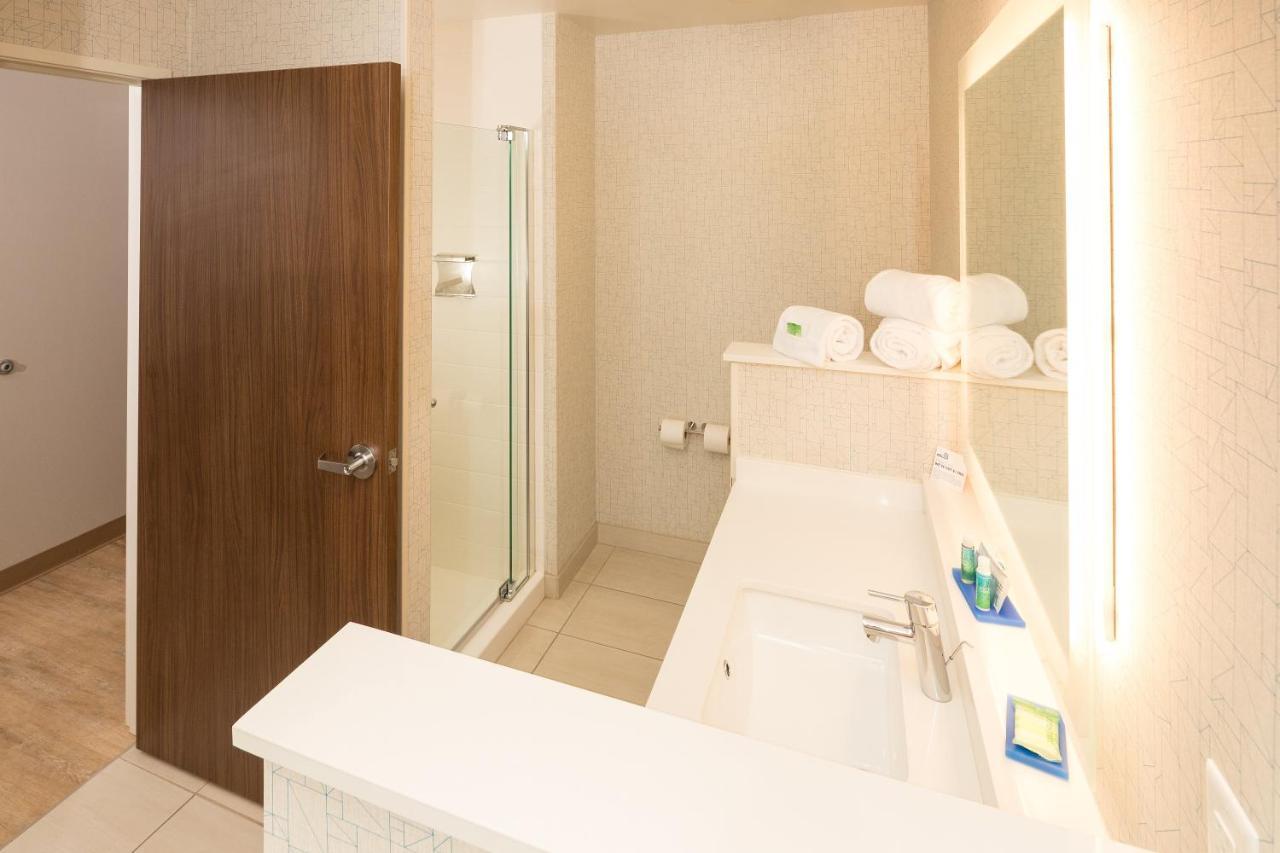Holiday Inn Express & Suites La Porte By Ihg Exterior photo