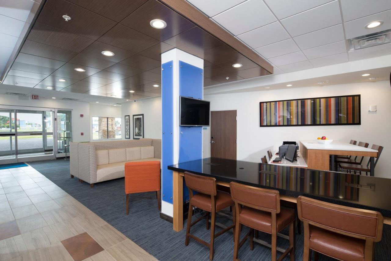 Holiday Inn Express & Suites La Porte By Ihg Exterior photo